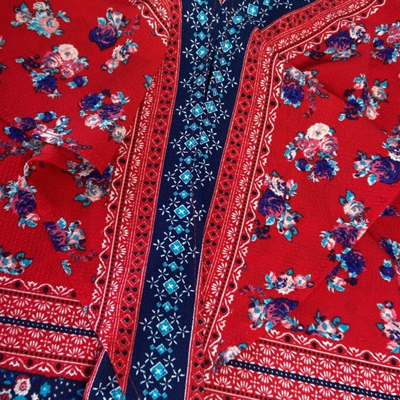 NWOT! Ruffled & Pom Pom Trim Floral Spaghetti Strap Sleeveless Tank Top Blouse - Picture 7 of 10